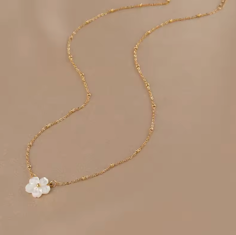 Collar Flor Elegante